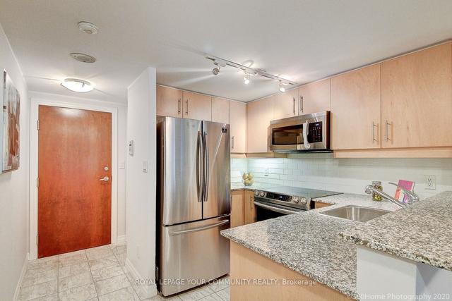 611 - 300 Bloor St E, Condo with 1 bedrooms, 1 bathrooms and 1 parking in Toronto ON | Image 2