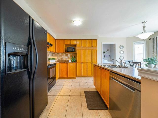 39 Ian Dr, House detached with 4 bedrooms, 3 bathrooms and 4 parking in Georgina ON | Image 6