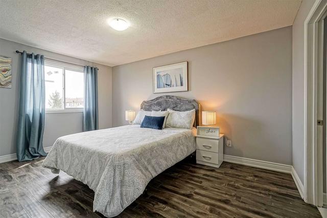 32 - 7500 Goreway Dr, Townhouse with 4 bedrooms, 3 bathrooms and 2 parking in Mississauga ON | Image 5