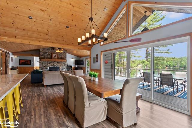4280 Go Home Lake Shore, House detached with 3 bedrooms, 2 bathrooms and null parking in Georgian Bay ON | Image 3