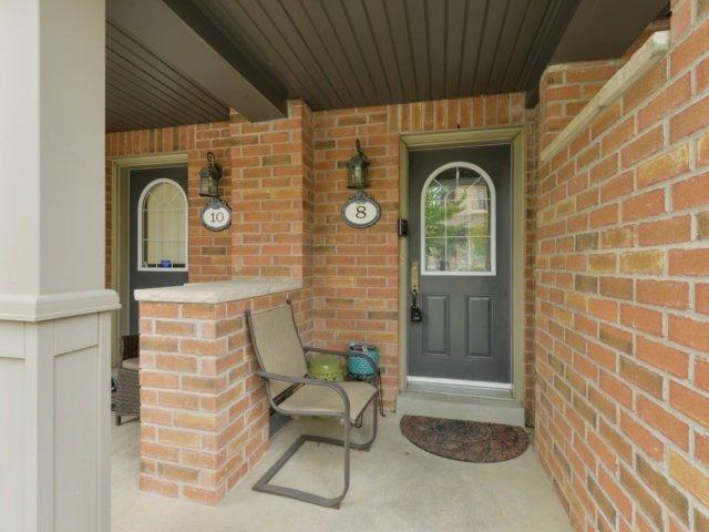 8 Bakewell St, Townhouse with 3 bedrooms, 3 bathrooms and 2 parking in Brampton ON | Image 3