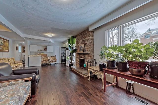 26 Denrock Dr, House detached with 4 bedrooms, 3 bathrooms and 6 parking in Toronto ON | Image 20