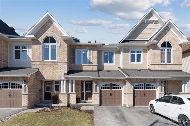 161 Lerta Way, Townhouse with 3 bedrooms, 3 bathrooms and 3 parking in Ottawa ON | Image 1