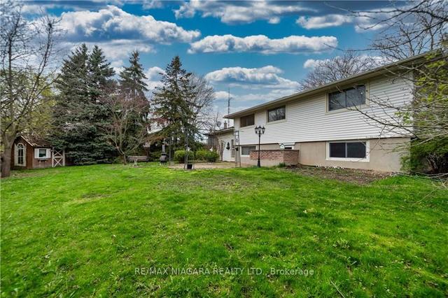 22 Vanier Crt, House detached with 3 bedrooms, 2 bathrooms and 3 parking in St. Catharines ON | Image 27