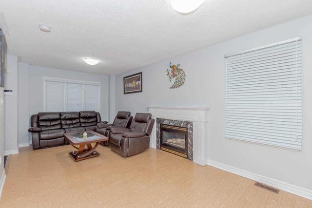 18 Wyoming Tr, House semidetached with 3 bedrooms, 4 bathrooms and 4 parking in Brampton ON | Image 36