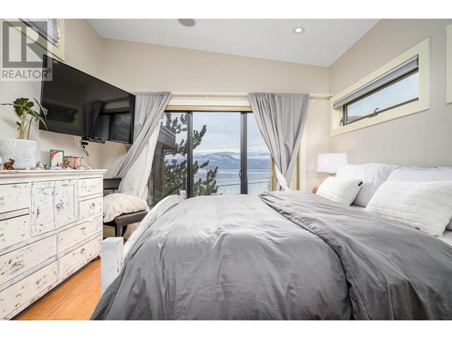 8708 Okanagan Landing Road, House detached with 4 bedrooms, 3 bathrooms and 9 parking in Vernon BC | Image 13