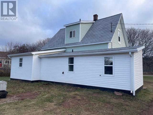 225 Church Street, House detached with 5 bedrooms, 1 bathrooms and null parking in Tignish PE | Image 5
