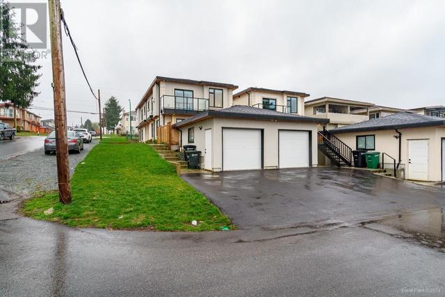 3087 Royal Oak Avenue, House detached with 4 bedrooms, 2 bathrooms and 1 parking in Burnaby BC | Image 40