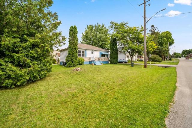 119 James St E, House detached with 2 bedrooms, 1 bathrooms and 2 parking in Orillia ON | Image 12