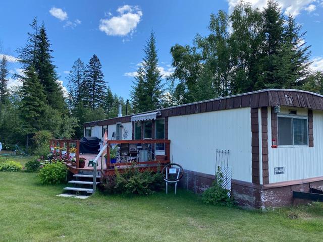 5313 Highway 95, House detached with 2 bedrooms, 2 bathrooms and null parking in Columbia Shuswap A BC | Image 14
