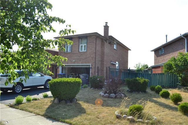 3 Ecclestone Dr, House detached with 3 bedrooms, 4 bathrooms and 4 parking in Brampton ON | Image 3