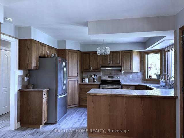 347 County Rd 19 Rd, House detached with 3 bedrooms, 2 bathrooms and 7 parking in Prince Edward County ON | Image 3