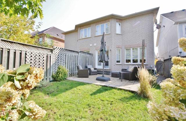 1063 Pepperidge Crossing, House semidetached with 3 bedrooms, 3 bathrooms and 3 parking in Mississauga ON | Image 35