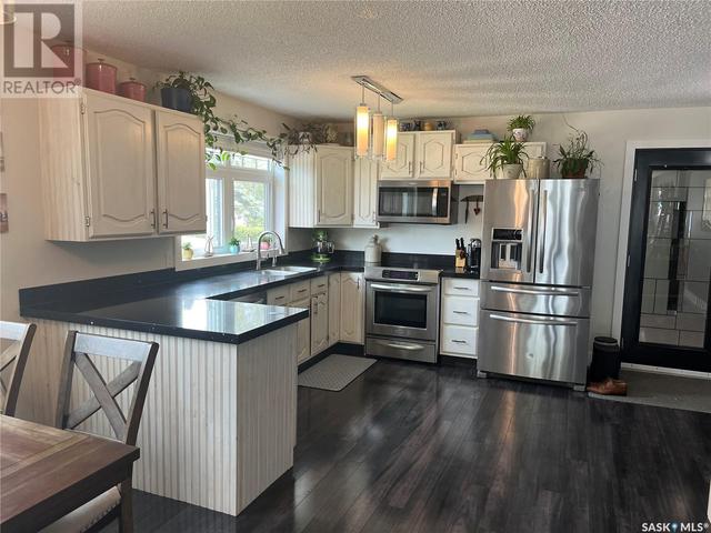 918 Portage Drive, House detached with 4 bedrooms, 2 bathrooms and null parking in Wadena SK | Image 11