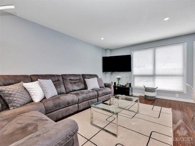 226 Romulus Private, Townhouse with 4 bedrooms, 3 bathrooms and 1 parking in Ottawa ON | Image 4