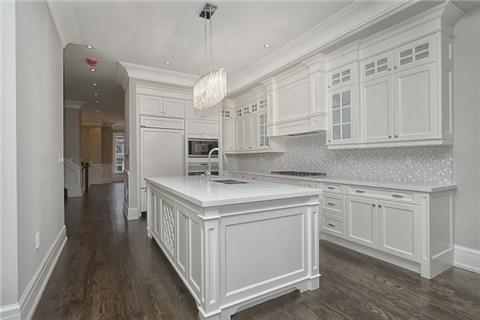 37 Roslin Ave, House detached with 4 bedrooms, 4 bathrooms and 3 parking in Toronto ON | Image 8