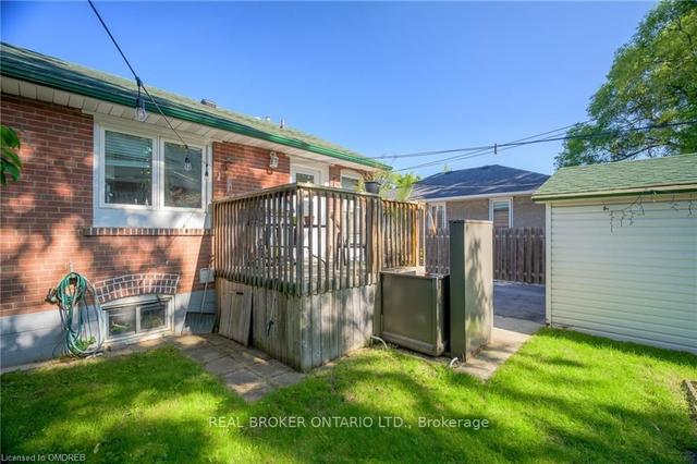 64 Florence Dr, House detached with 2 bedrooms, 1 bathrooms and 8 parking in Oakville ON | Image 10