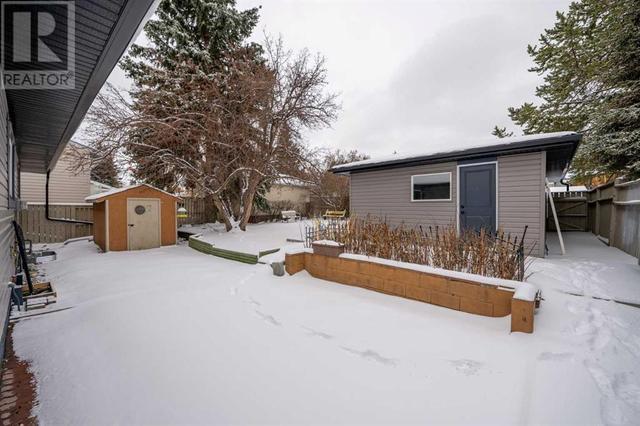 11111 Braxton Road Sw, House detached with 4 bedrooms, 3 bathrooms and 4 parking in Calgary AB | Image 17