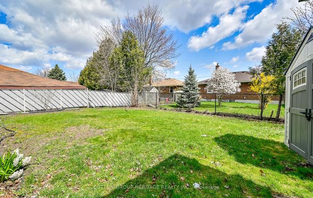 149 Riverside Dr N, House detached with 3 bedrooms, 2 bathrooms and 4 parking in Oshawa ON | Image 5