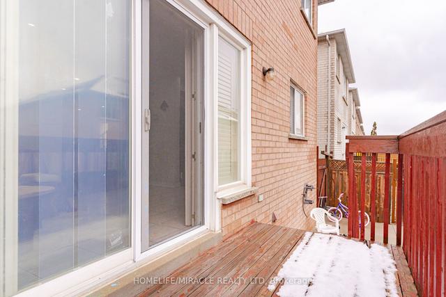 81 Starhill Cres, House semidetached with 3 bedrooms, 4 bathrooms and 3 parking in Brampton ON | Image 24