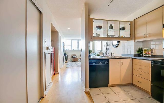 Uph110 - 797 Don Mills Rd, Condo with 1 bedrooms, 2 bathrooms and 1 parking in Toronto ON | Image 5
