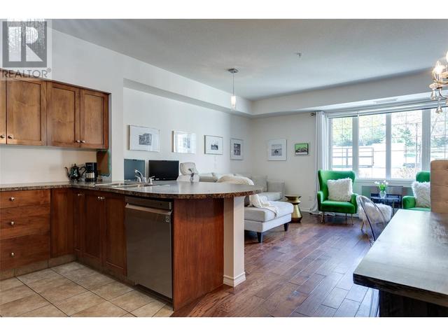 2102 - 3178 Via Centrale Road, Condo with 1 bedrooms, 1 bathrooms and 2 parking in Kelowna BC | Image 4