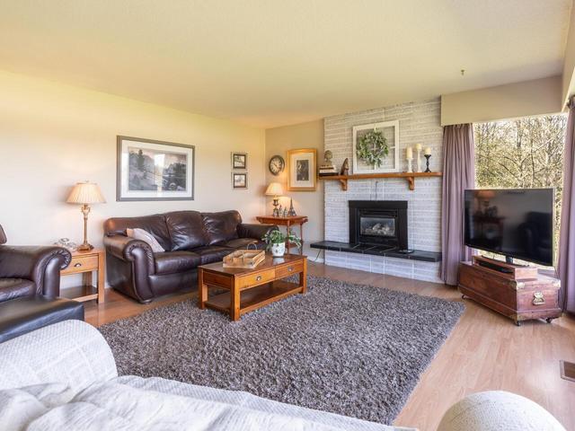 24570 88 Avenue, House detached with 6 bedrooms, 4 bathrooms and 10 parking in Langley BC | Image 5
