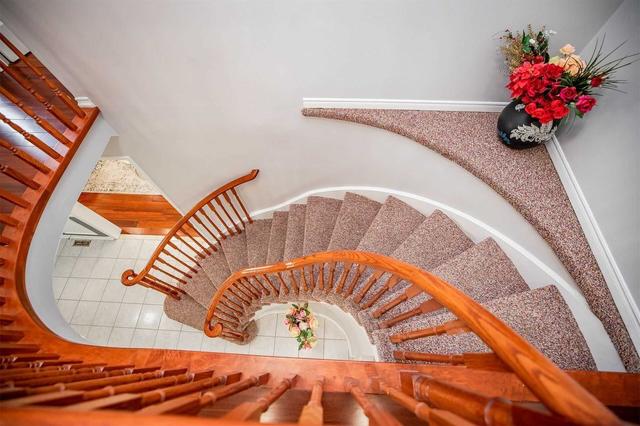 6 Troutbeck Cres, House detached with 4 bedrooms, 4 bathrooms and 6 parking in Brampton ON | Image 15