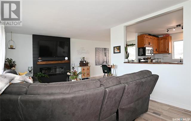 1805 Dieppe Crescent, House detached with 4 bedrooms, 2 bathrooms and null parking in Estevan SK | Image 7