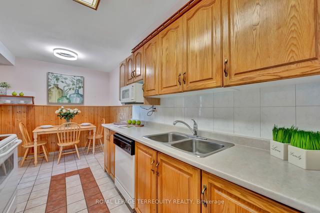 2102 - 61 Richview Rd, Condo with 3 bedrooms, 2 bathrooms and 1 parking in Toronto ON | Image 11