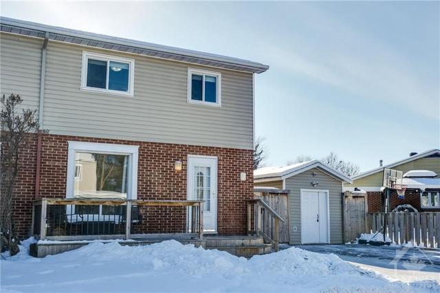 4 Montebello Lane, Home with 3 bedrooms, 2 bathrooms and 4 parking in Ottawa ON | Image 1