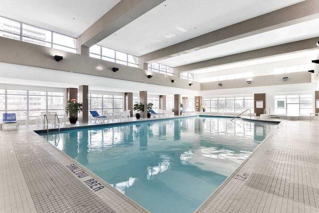 uph2902 - 33 Elm Dr W, Condo with 2 bedrooms, 2 bathrooms and 1 parking in Mississauga ON | Image 8