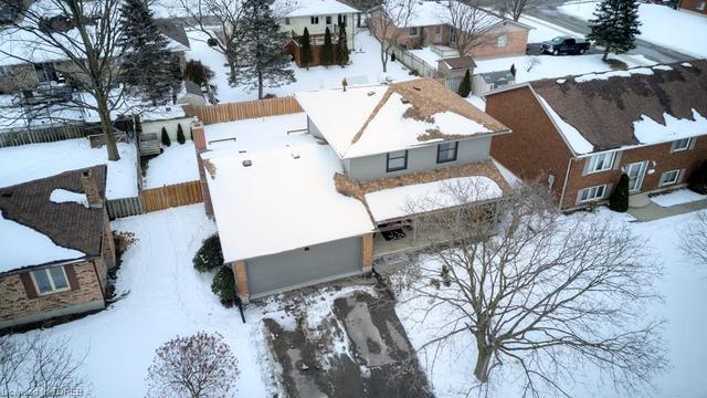6 Adams Avenue, House detached with 3 bedrooms, 2 bathrooms and 6 parking in Tillsonburg ON | Image 2
