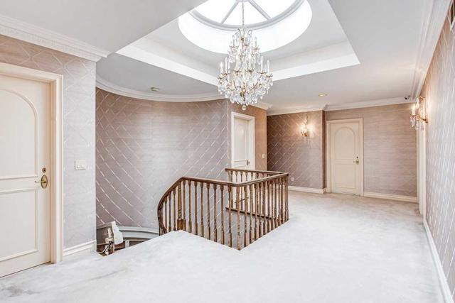 29 Sultana Ave, House detached with 5 bedrooms, 6 bathrooms and 6 parking in Toronto ON | Image 3
