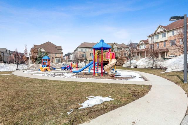 24 Soccavo Cres, Townhouse with 3 bedrooms, 4 bathrooms and 2 parking in Brampton ON | Image 28