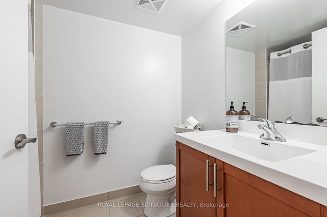 724 - 830 Lawrence Ave W, Condo with 1 bedrooms, 1 bathrooms and 1 parking in Toronto ON | Image 3