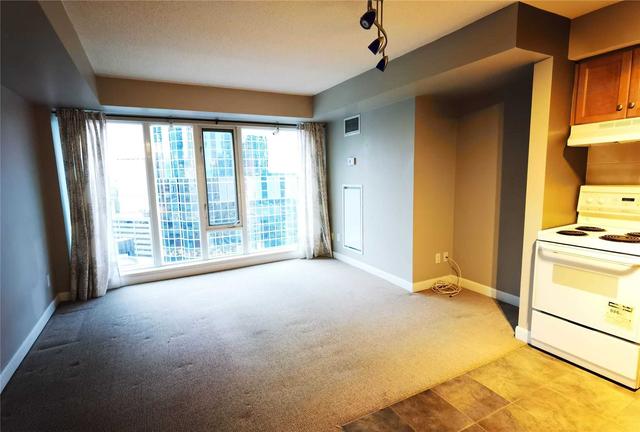 3009 - 210 Victoria St, Condo with 0 bedrooms, 1 bathrooms and 0 parking in Toronto ON | Image 2