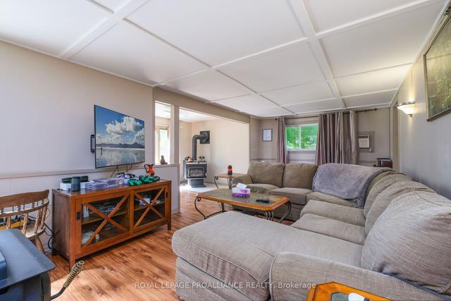 17 Bay St, House detached with 3 bedrooms, 2 bathrooms and 10 parking in Westport ON | Image 11