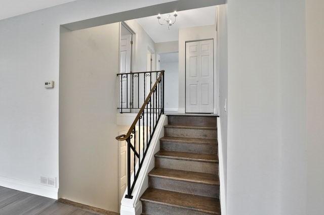 643 West 5th Ave, House detached with 5 bedrooms, 2 bathrooms and 4 parking in Hamilton ON | Image 9