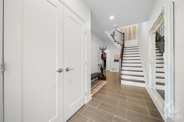 117 Boundstone Way, Townhouse with 3 bedrooms, 3 bathrooms and 2 parking in Ottawa ON | Image 4