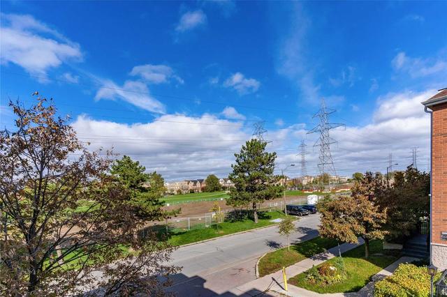 2 - 37 Four Winds Dr, Townhouse with 2 bedrooms, 2 bathrooms and 1 parking in Toronto ON | Image 17