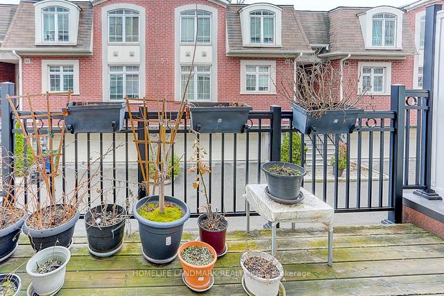 95b Finch Ave W, House attached with 3 bedrooms, 3 bathrooms and 2 parking in Toronto ON | Image 26