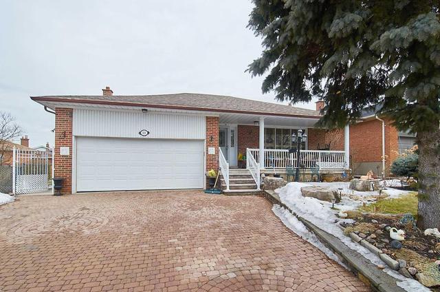 111 Crendon Dr, House detached with 3 bedrooms, 3 bathrooms and 4 parking in Toronto ON | Image 1