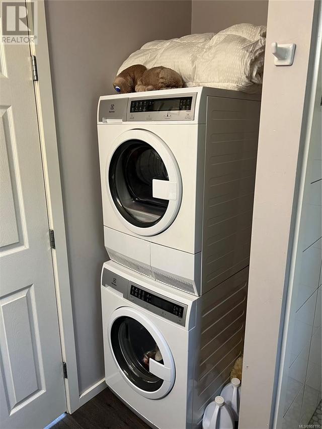 laundry closet inside 3pc bathroom | Image 15