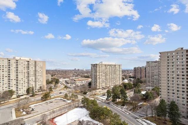 1512 - 3590 Kaneff Cres, Condo with 2 bedrooms, 2 bathrooms and 1 parking in Mississauga ON | Image 14