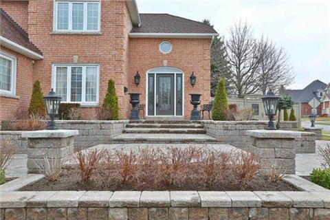 1 Osgoode Gate, House detached with 4 bedrooms, 4 bathrooms and 6 parking in Clarington ON | Image 2