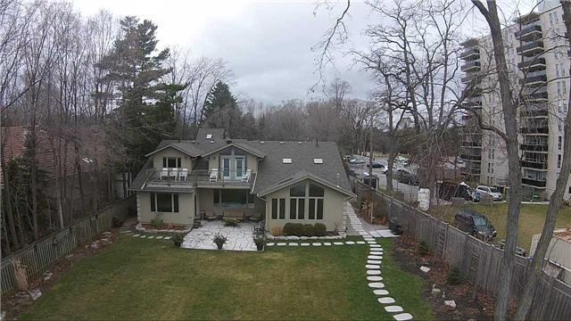 5150 Lakeshore Rd W, House detached with 4 bedrooms, 1 bathrooms and 8 parking in Burlington ON | Image 3