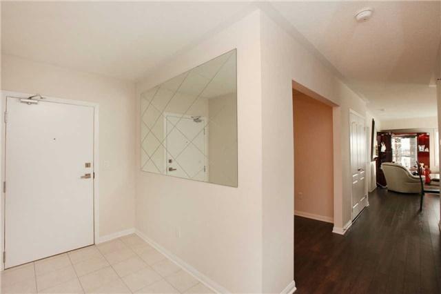 409 - 70 Baycliffe Cres, Condo with 2 bedrooms, 2 bathrooms and 1 parking in Brampton ON | Image 4