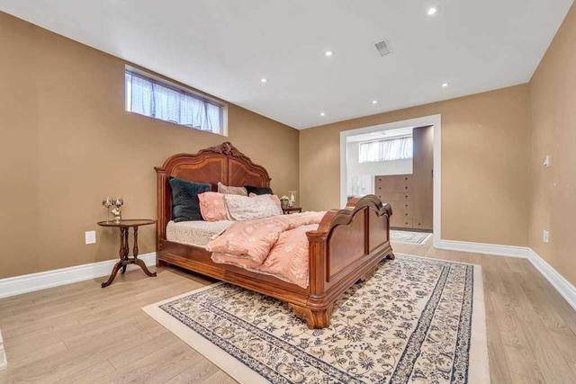 49 Trehorne Dr, House detached with 3 bedrooms, 3 bathrooms and 3 parking in Toronto ON | Image 19