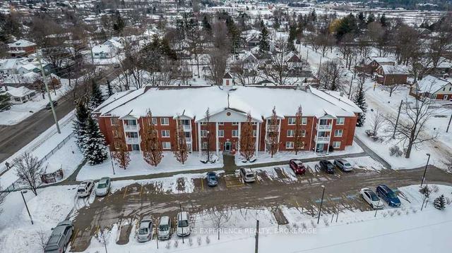 213 - 49 Jacobs Terr, Condo with 2 bedrooms, 2 bathrooms and 1 parking in Barrie ON | Image 24